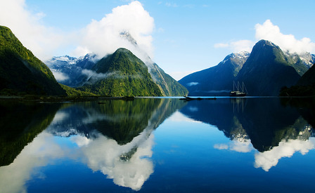 NEW-ZEALAND Milford Sound, Fiordland, New Zealand